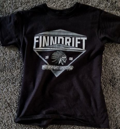 T-paita miesten, musta harmaalla logolla